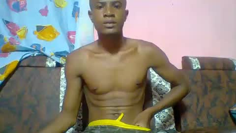 Snapshot of henriotflavien20 chatting on February 9, 2025, 4:14 am Adrian Honey online show from February 9, 2025, 4:14 am