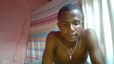 Snapshot of henriotflavien20 chatting on February 17, 2025, 3:09 pm Adrian Honey online show from February 17, 2025, 3:09 pm