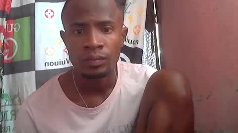 Snapshot of henriotflavien20 chatting on October 10, 2025, 11:53 am Adrian Honey online show from October 10, 2025, 11:53 am