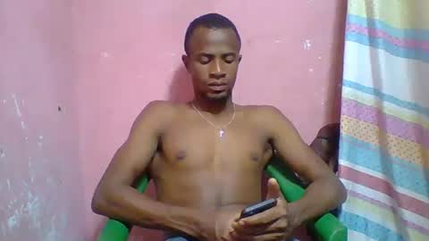 Snapshot of henriotflavien20 chatting on November 1, 2025, 2:02 am Adrian Honey online show from November 1, 2025, 2:02 am