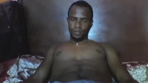 Snapshot of henriotflavien20 chatting on November 2, 2025, 9:33 am Adrian Honey online show from November 2, 2025, 9:33 am