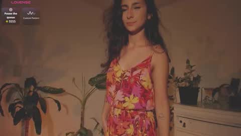 Hello I am Valentina independent Colombian model I love sensuality and pleasure welcome online show from September 18, 2025, 2:35 am