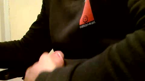 Snapshot of heretost chatting on October 4, 2025, 8:34 am mr D online show from October 4, 2025, 8:34 am