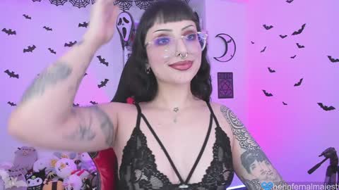 Snapshot of herinfernalmajesty chatting on December 12, 2024, 4:48 am  Marie  online show from December 12, 2024, 4:48 am