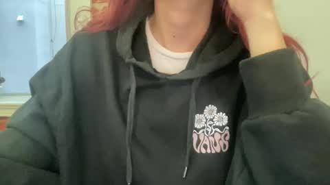 Snapshot of heybluebabe chatting on February 13, 2025, 3:56 pm Blue  online show from February 13, 2025, 3:56 pm