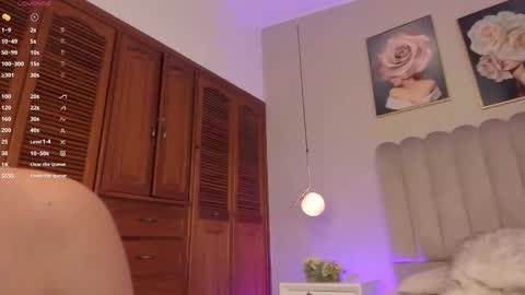 Snapshot of hilaryr29 chatting on September 22, 2025, 7:27 pm Hilary online show from September 22, 2025, 7:27 pm