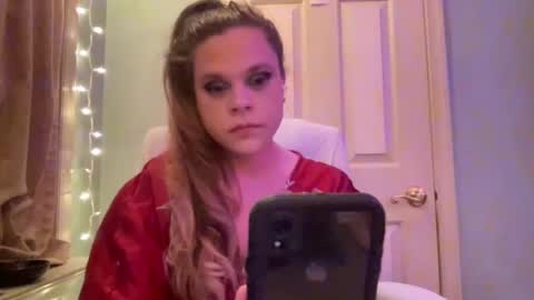 Snapshot of holly23hopefull chatting on December 16, 2024, 5:59 am Hollys Drive threw Side Of CB. online show from December 16, 2024, 5:59 am