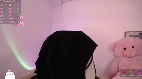 Snapshot of holly_16 chatting on September 12, 2025, 10:21 pm holly_16 online show from September 12, 2025, 10:21 pm
