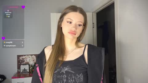 Snapshot of holybabe342 chatting on January 10, 2025, 2:34 pm Vio online show from January 10, 2025, 2:34 pm