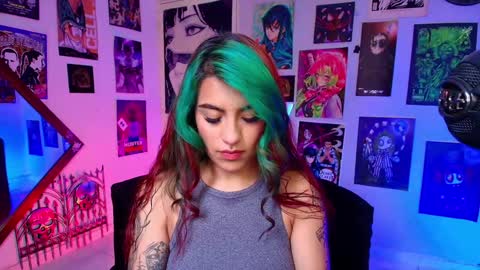 Snapshot of holyeva chatting on January 28, 2025, 5:24 pm online show from January 28, 2025, 5:24 pm