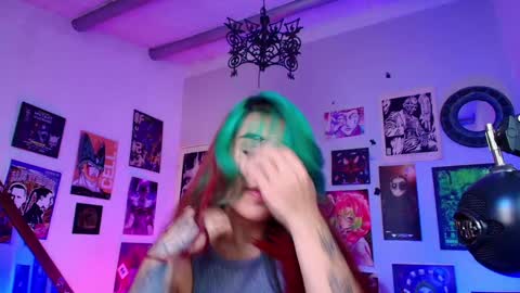 Snapshot of holyeva chatting on January 28, 2025, 8:36 pm online show from January 28, 2025, 8:36 pm