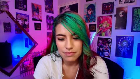 Snapshot of holyeva chatting on January 30, 2025, 8:53 pm online show from January 30, 2025, 8:53 pm
