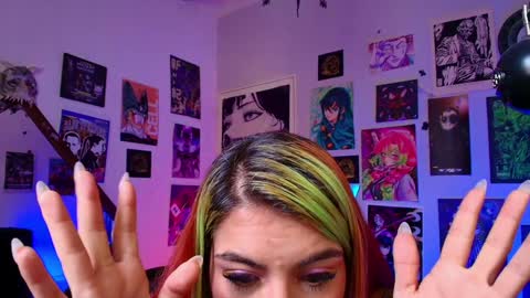 Snapshot of holyeva chatting on February 4, 2025, 6:17 pm online show from February 4, 2025, 6:17 pm