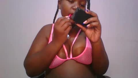honey_beb online show from October 19, 2025, 2:23 am