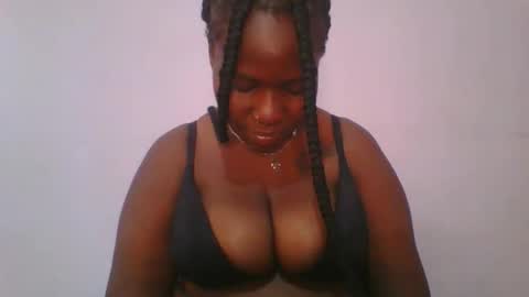 honey_beb online show from October 23, 2025, 8:13 am