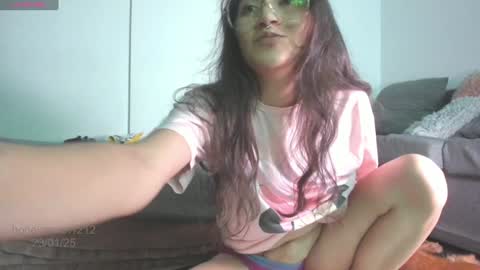 Snapshot of honeymoon1212 chatting on January 23, 2025, 4:52 am Mila K online show from January 23, 2025, 4:52 am