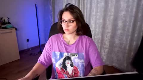 Karina online show from October 20, 2025, 3:40 am