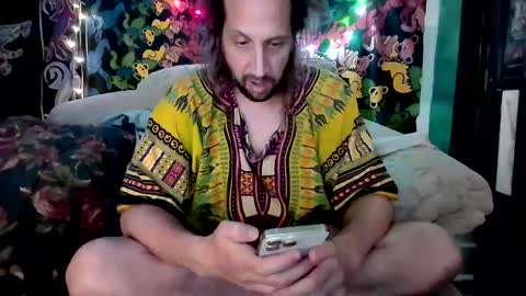 Snapshot of horny_hippie420 chatting on December 4, 2024, 10:13 am Horny Rockstar420 online show from December 4, 2024, 10:13 am