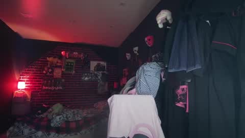 Snapshot of horror_circus chatting on December 8, 2024, 6:54 am Messalina Horror online show from December 8, 2024, 6:54 am