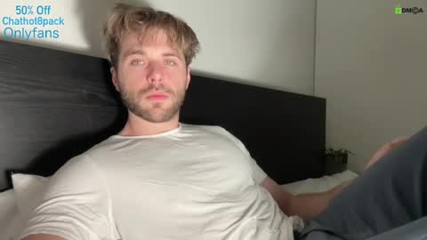 Snapshot of hot8pack01 chatting on December 3, 2024, 8:39 pm Edward aka Wolf online show from December 3, 2024, 8:39 pm