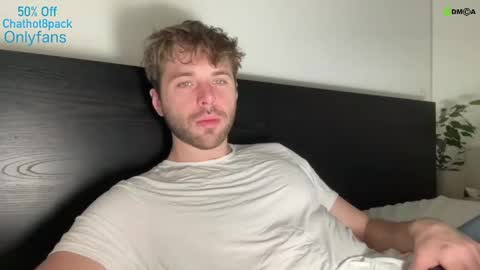 Snapshot of hot8pack01 chatting on December 17, 2024, 8:32 pm Edward aka Wolf online show from December 17, 2024, 8:32 pm