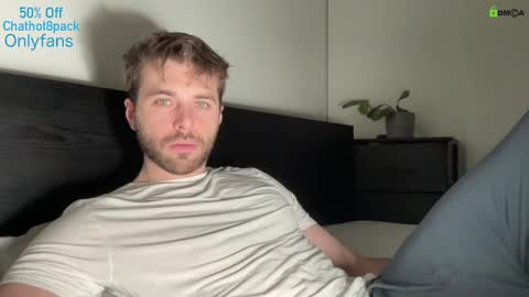 Snapshot of hot8pack01 chatting on February 10, 2025, 10:09 pm Edward aka Wolf online show from February 10, 2025, 10:09 pm