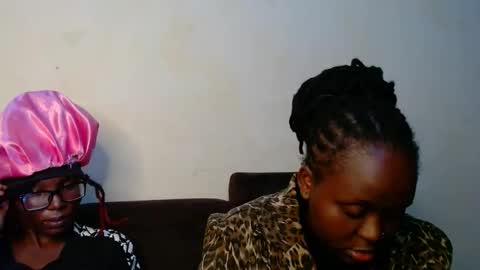 Snapshot of hot_linahh chatting on November 10, 2025, 5:23 pm Linah online show from November 10, 2025, 5:23 pm