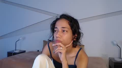 Alana online show from October 22, 2025, 9:36 pm