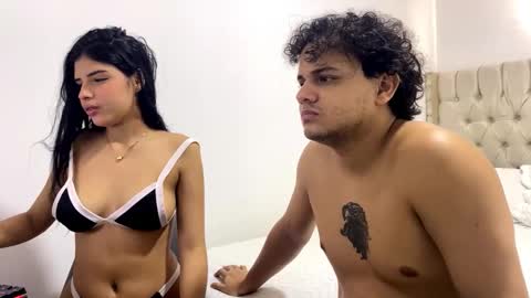 hotcouple1_xx online show from October 22, 2025, 3:23 pm