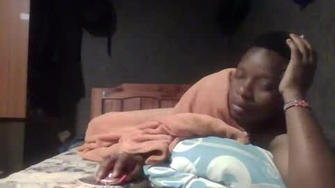 hotguyy001 online show from February 23, 2025, 2:07 am