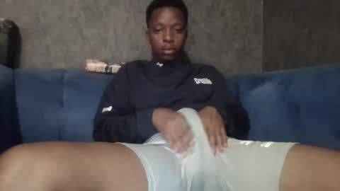 hotguyy001 online show from March 8, 2025, 10:32 am