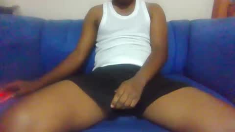 hotguyy001 online show from September 27, 2025, 3:55 am