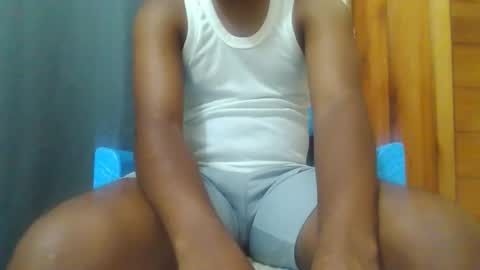 hotguyy001 online show from October 19, 2025, 2:45 am