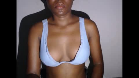 Snapshot of hotjessie0 chatting on February 14, 2025, 4:47 am hotjessie0 online show from February 14, 2025, 4:47 am