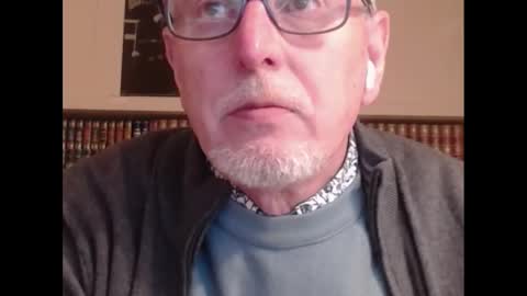 Snapshot of hotlux_54 chatting on January 3, 2025, 12:22 am hotlux_54 online show from January 3, 2025, 12:22 am