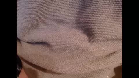 Snapshot of hotlux_54 chatting on February 23, 2025, 3:40 pm hotlux_54 online show from February 23, 2025, 3:40 pm