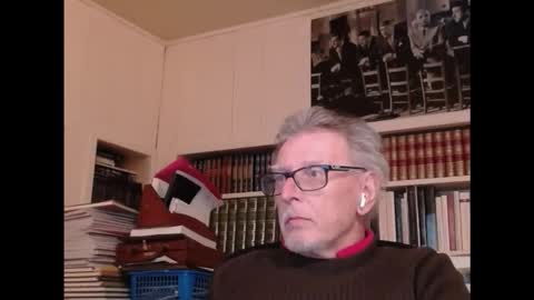 Snapshot of hotlux_54 chatting on October 29, 2025, 1:24 pm hotlux_54 online show from October 29, 2025, 1:24 pm