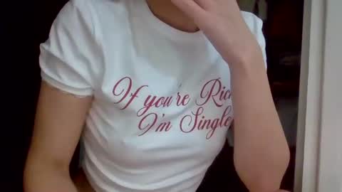 Snapshot of hotwinterxx chatting on January 4, 2025, 7:02 pm Hotwixx online show from January 4, 2025, 7:02 pm