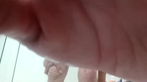 Snapshot of houndmefromhell chatting on January 1, 2025, 2:20 pm houndmefromhell online show from January 1, 2025, 2:20 pm