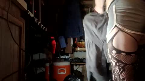 Snapshot of houndmefromhell chatting on January 31, 2025, 12:18 pm houndmefromhell online show from January 31, 2025, 12:18 pm