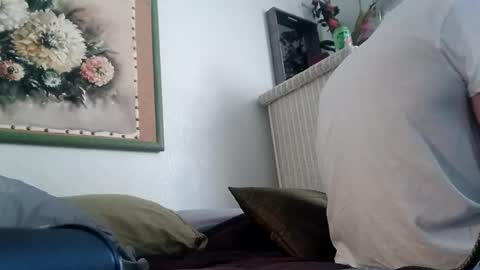 Snapshot of houndmefromhell chatting on February 7, 2025, 9:58 pm houndmefromhell online show from February 7, 2025, 9:58 pm