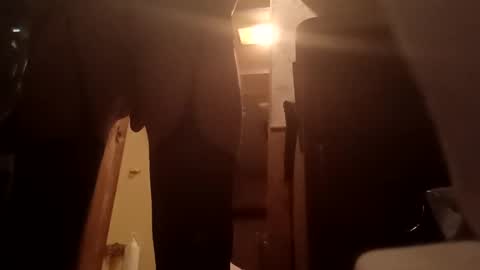 Snapshot of houndmefromhell chatting on February 17, 2025, 6:09 am houndmefromhell online show from February 17, 2025, 6:09 am