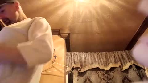 Snapshot of houndmefromhell chatting on February 20, 2025, 9:11 am houndmefromhell online show from February 20, 2025, 9:11 am