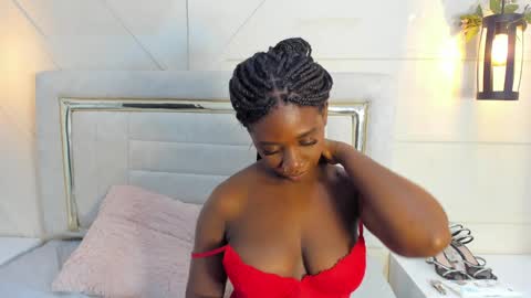 Snapshot of huddah_cam chatting on January 20, 2025, 2:36 pm huddah online show from January 20, 2025, 2:36 pm