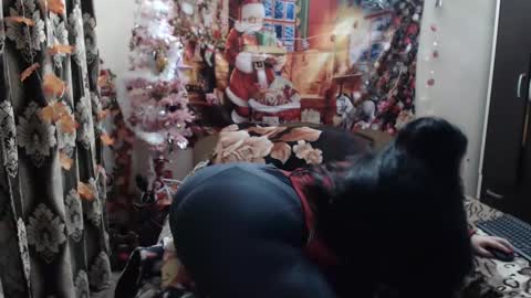 Snapshot of hugeassdevil chatting on January 19, 2025, 2:38 pm hugeassdevil online show from January 19, 2025, 2:38 pm