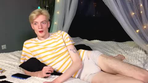 Hunter online show from November 14, 2025, 3:33 pm