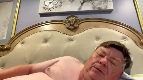 Snapshot of hypnotizing4u chatting on October 6, 2025, 3:59 am hypnotizing4u online show from October 6, 2025, 3:59 am