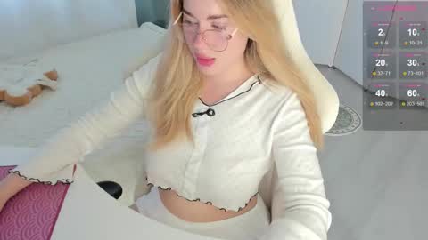 Snapshot of i_want_you_eva chatting on October 13, 2025, 6:46 am HiI am  EvaPVT is open  online show from October 13, 2025, 6:46 am