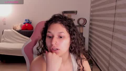 Snapshot of iam_nikki chatting on October 19, 2025, 3:40 am On instagram Imm NikkiHelp me reach 100 likes online show from October 19, 2025, 3:40 am