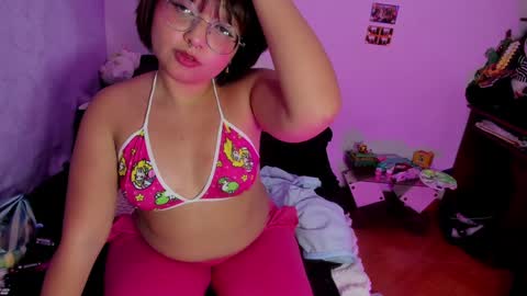 Snapshot of iam_zoechan chatting on January 23, 2025, 2:44 am Zoe 3 online show from January 23, 2025, 2:44 am